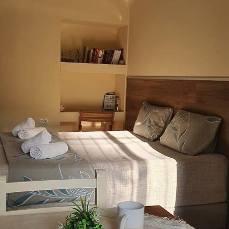 Alle'S M Shyri Studio Apartment Tirana Kültér fotó