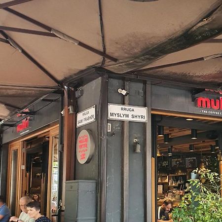 Alle'S M Shyri Studio Apartment Tirana Kültér fotó