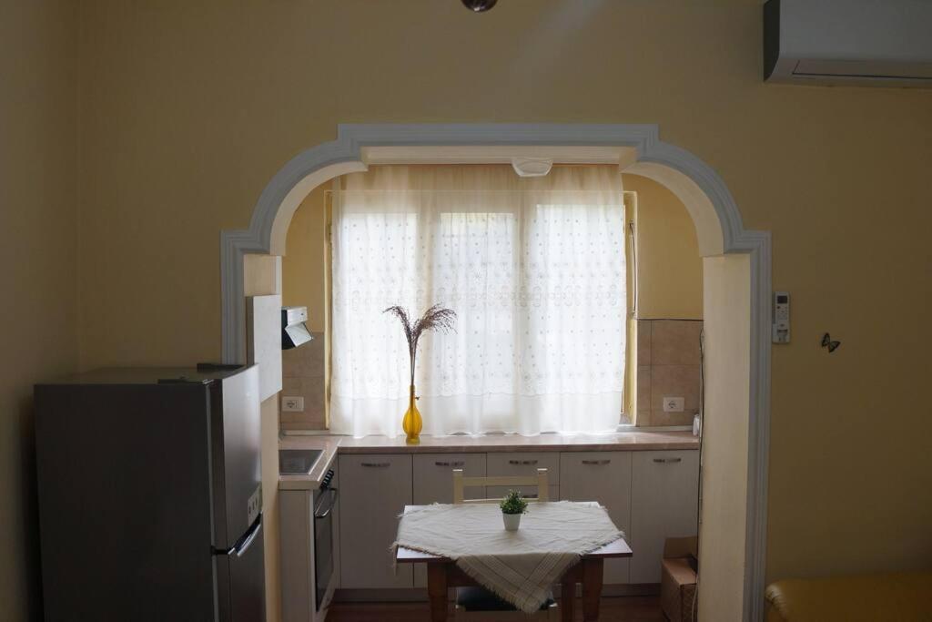 Alle'S M Shyri Studio Apartment Tirana Kültér fotó
