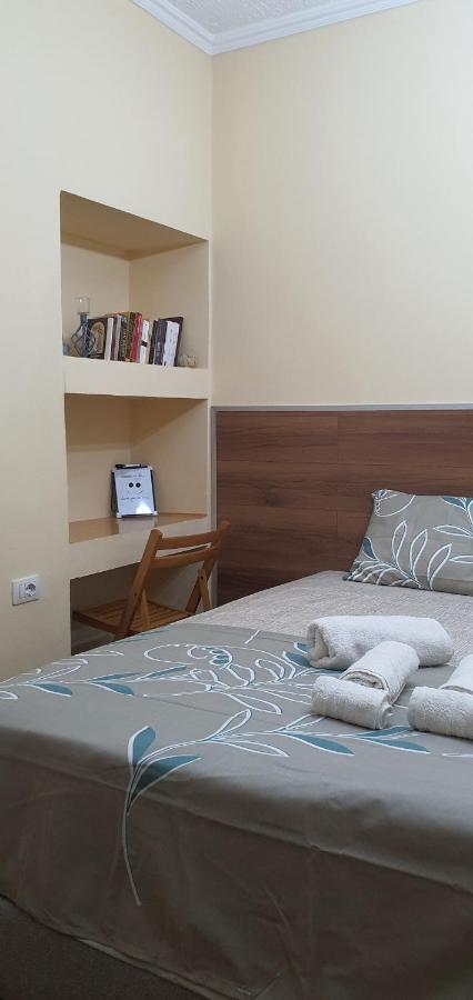 Alle'S M Shyri Studio Apartment Tirana Kültér fotó